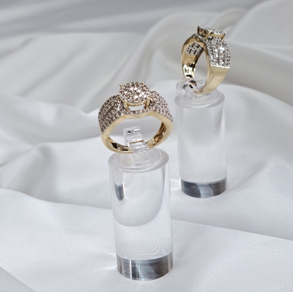 1.27ctw. ROUND BAGUETT CROWN TOP WHITE DIAMOND CLUSTER 10K YELLOW GOLD RING - Picture 3 of 16